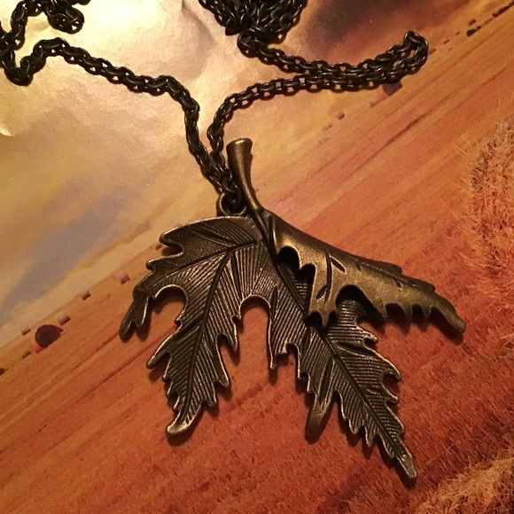 Bronze fall autumn leaf acorns necklace pendant handmade Thanksgiving - Picture 5 of 13